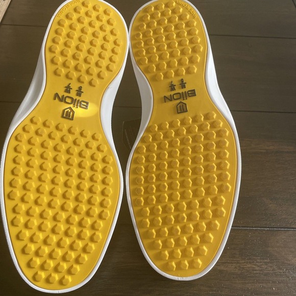 Biion Womens Size 7 Golf Shoes Black  New With tags Rubber Softspike - Picture 10 of 10